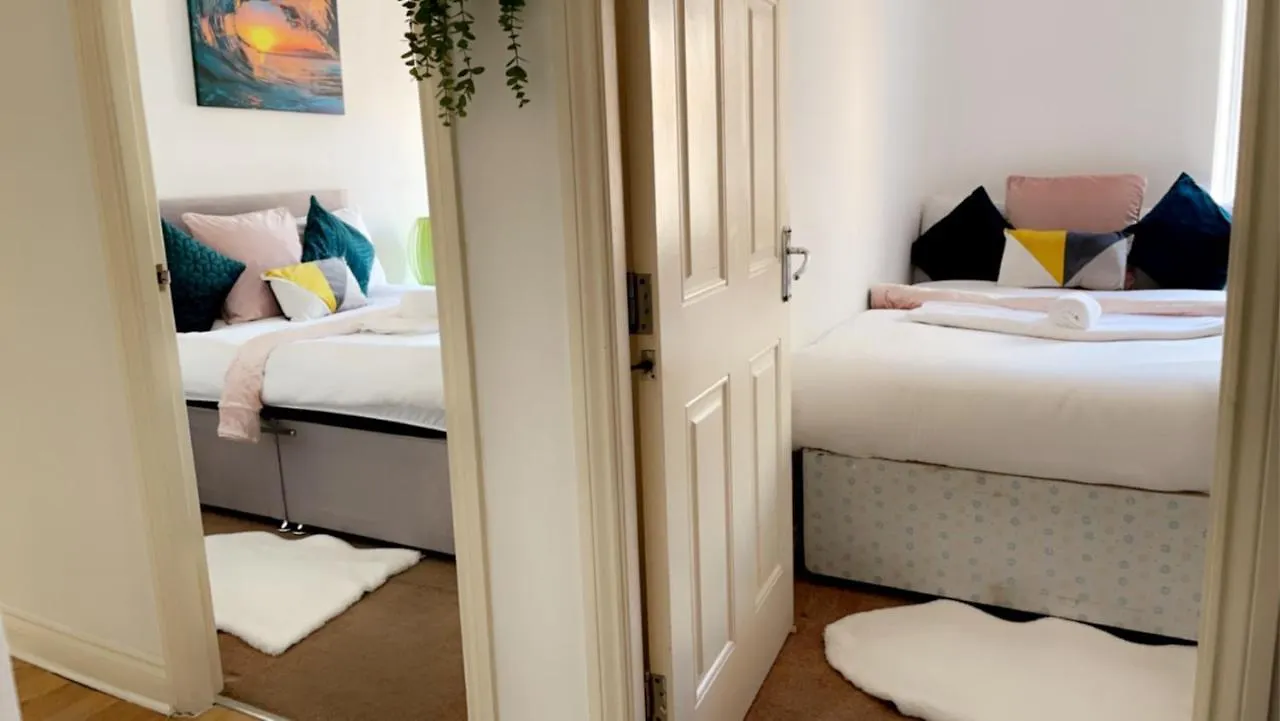 Apartamento Free Allocated Parking-Mayfair Court Wakefield Reino Unido