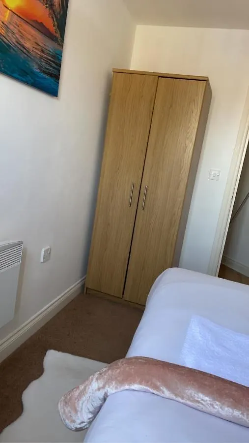Free Allocated Parking-Mayfair Court Wakefield Apartamento